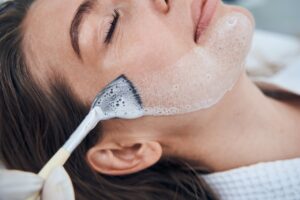 a woman undergoing carboxy therapy